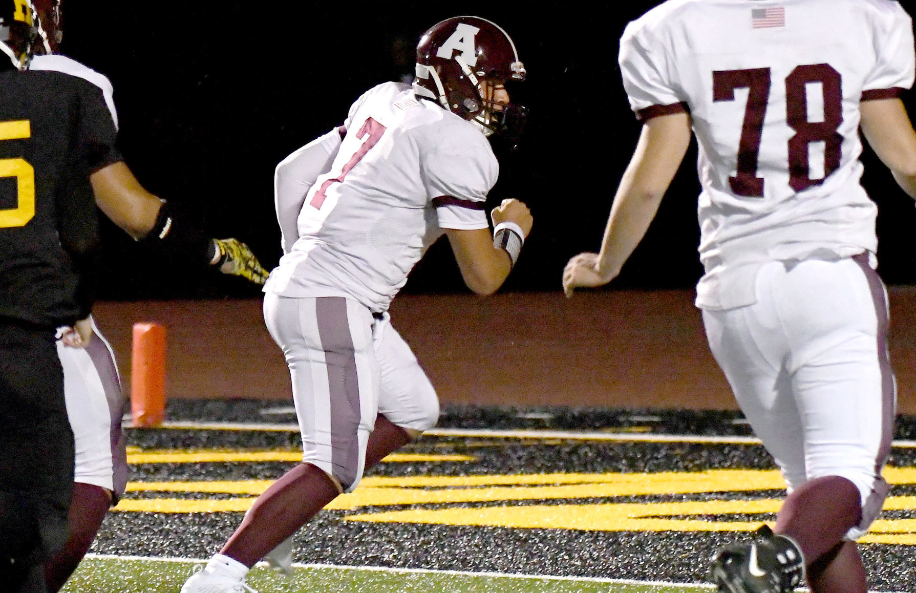 Auburn Henninger Football 14.JPG